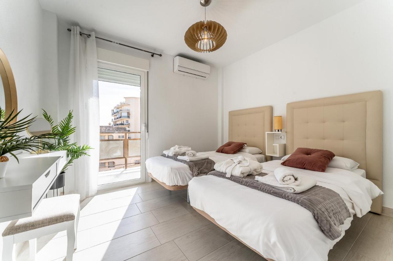Sea View 2 Bedroom Apartment 2 Min Away From The Beach 토레몰리노스 외부 사진