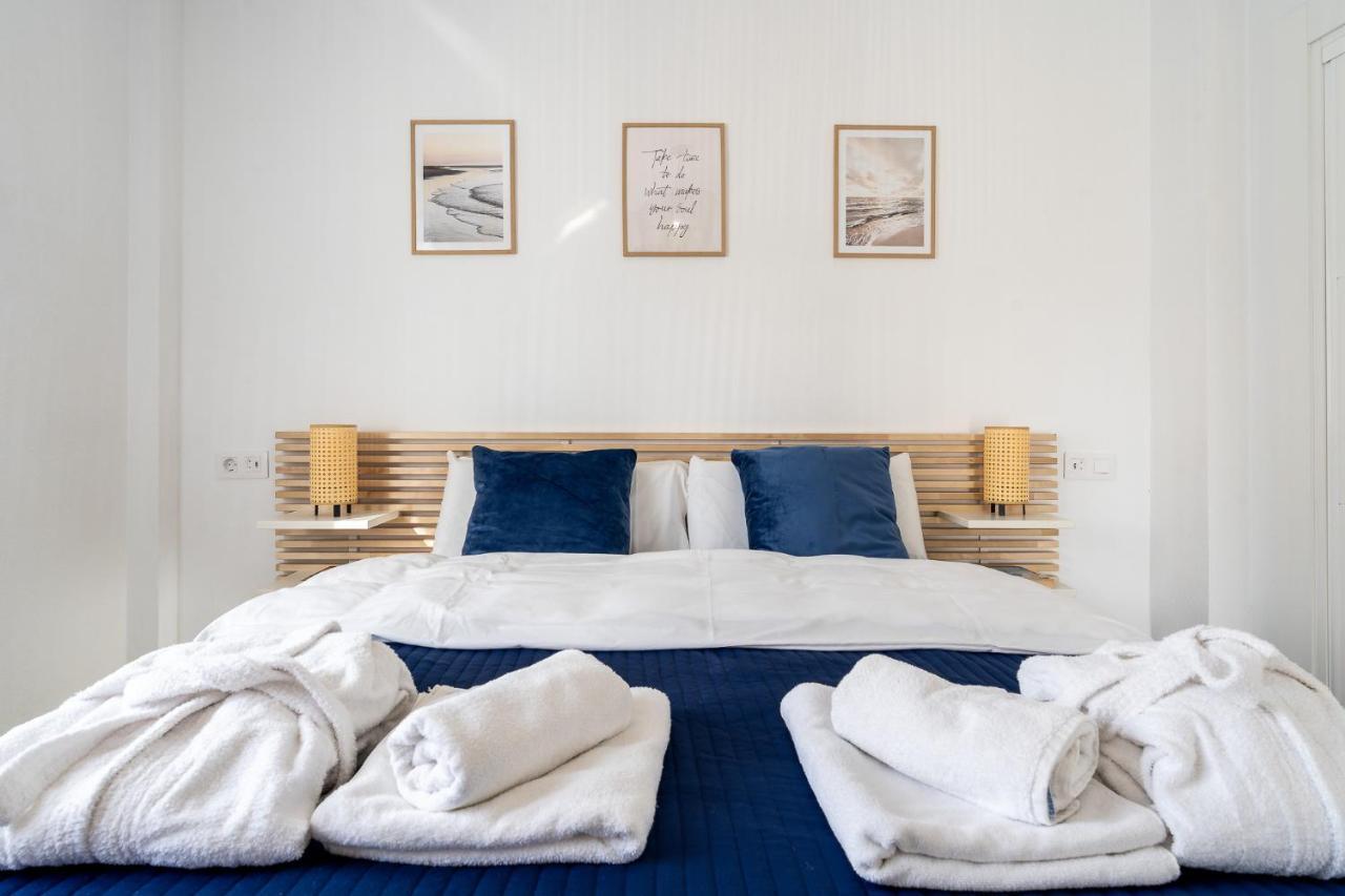 Sea View 2 Bedroom Apartment 2 Min Away From The Beach 토레몰리노스 외부 사진