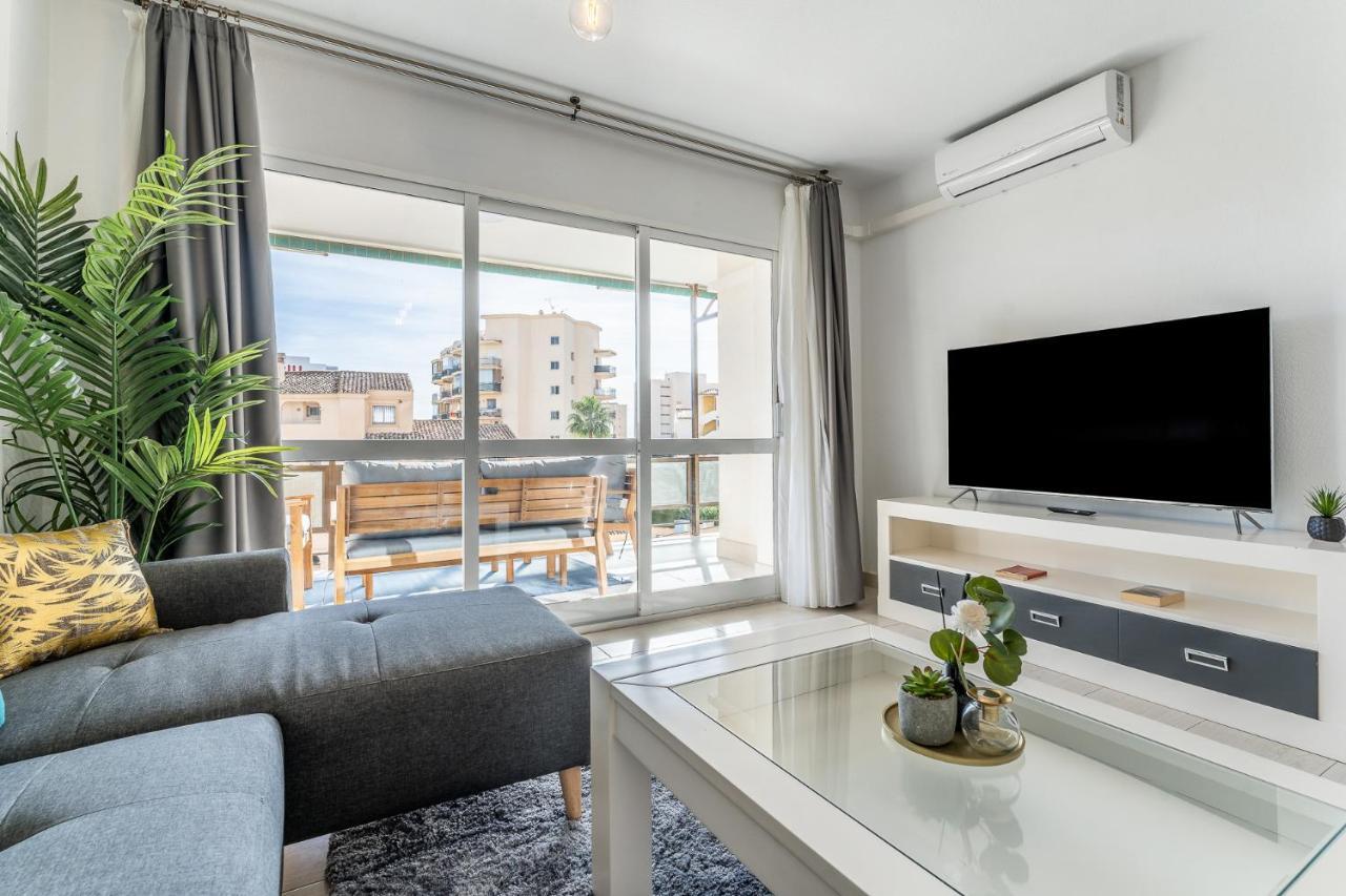 Sea View 2 Bedroom Apartment 2 Min Away From The Beach 토레몰리노스 외부 사진