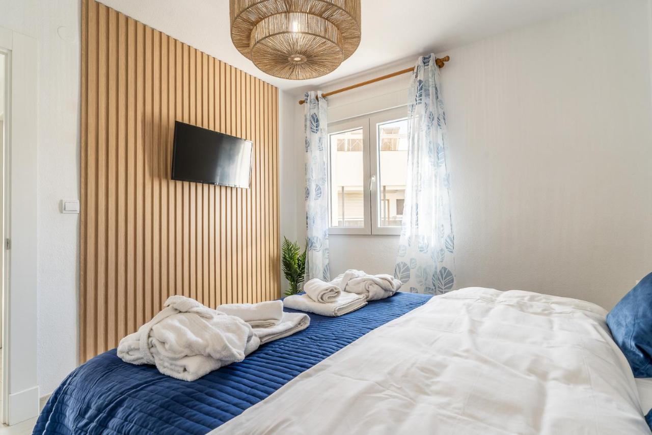Sea View 2 Bedroom Apartment 2 Min Away From The Beach 토레몰리노스 외부 사진